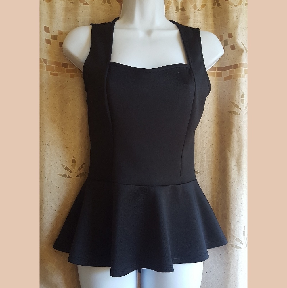 Cute Tank w/ Cut-out Lace Back